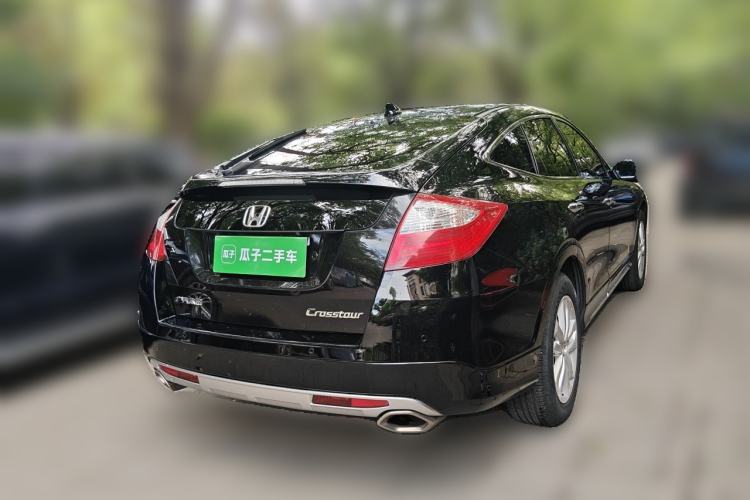 Used Honda Crosstour 2014 2.4L Luxury Edition Rear Right 45 Deg