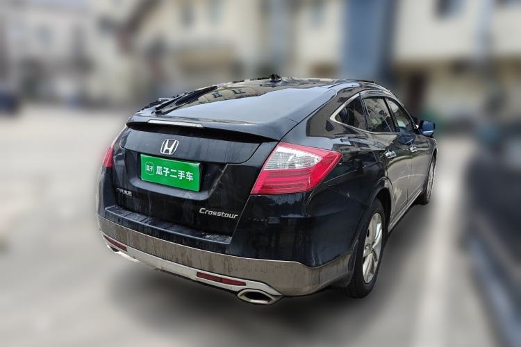 Used Honda Crosstour 2014 2.4L Luxury Edition Rear Right 45 Deg