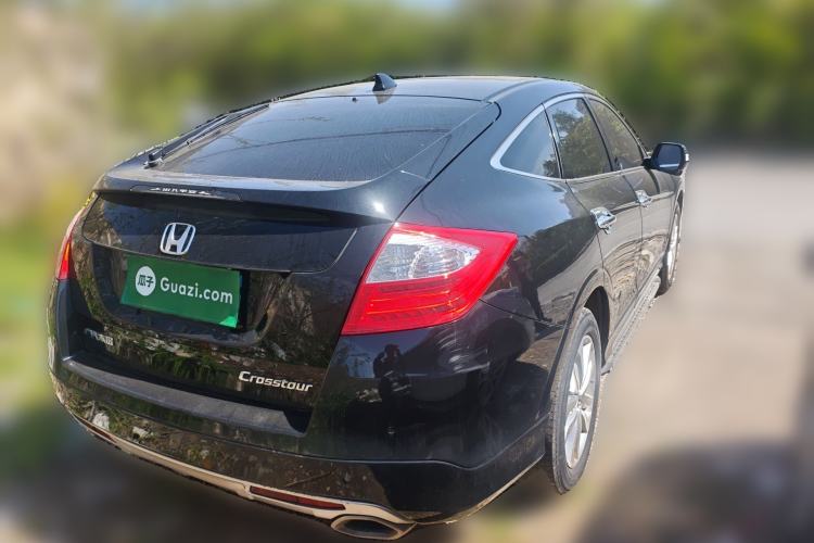 Used Honda Crosstour 2014 2.4L Luxury Edition Rear Right 45 Deg
