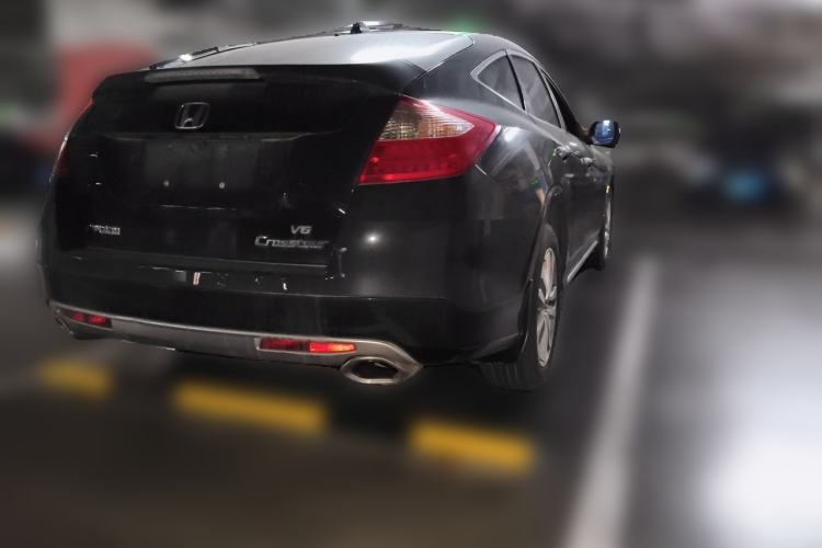 Used Honda Crosstour 2014 2.4L Luxury Edition Rear Right 45 Deg
