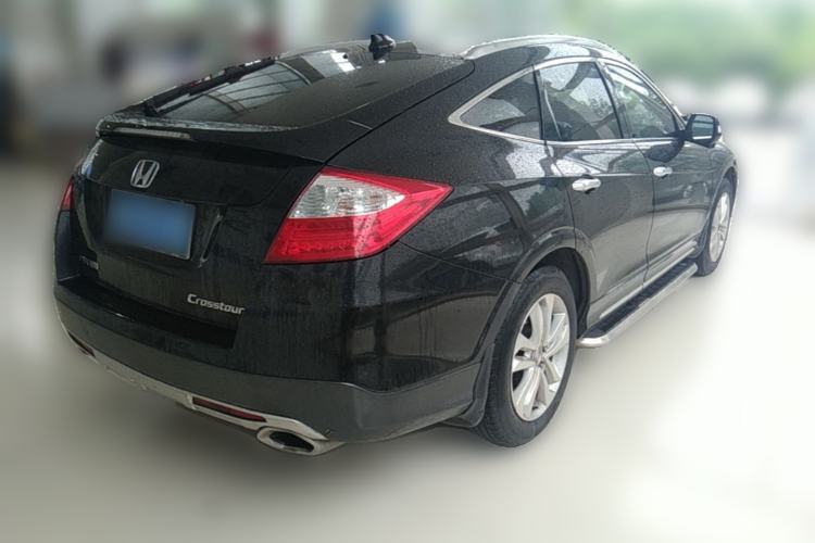 Used Honda Crosstour 2014 2.4L Luxury Edition Rear Right 45 Deg