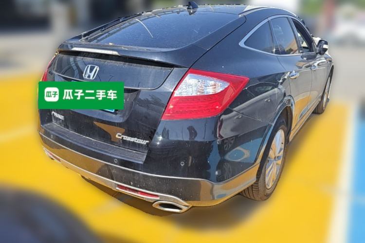 Used Honda Crosstour 2014 2.4L Luxury Edition Rear Right 45 Deg