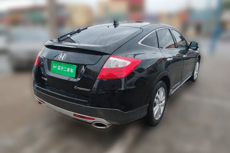 Used Honda Crosstour 2014 2.4L Luxury Edition Rear Right 45 Deg