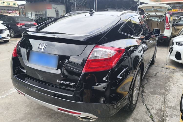 Used Honda Crosstour 2014 2.4L Luxury Edition Rear Right 45 Deg
