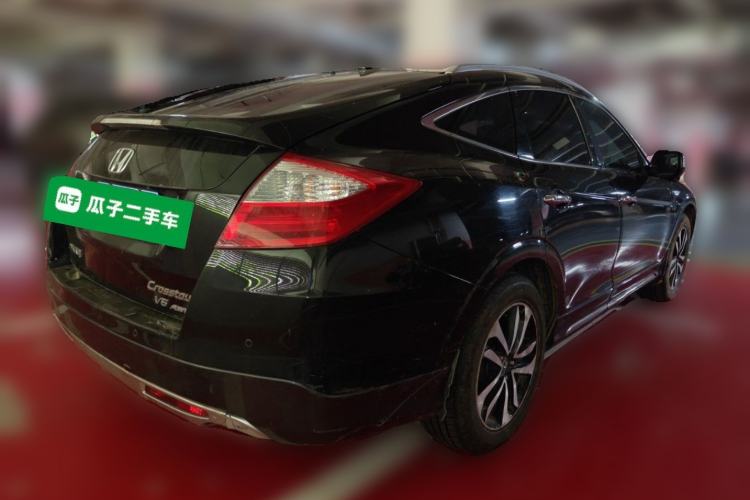 Used Honda Crosstour 2014 3.0L AWD Prestige Navigation Edition Rear Right 45 Deg