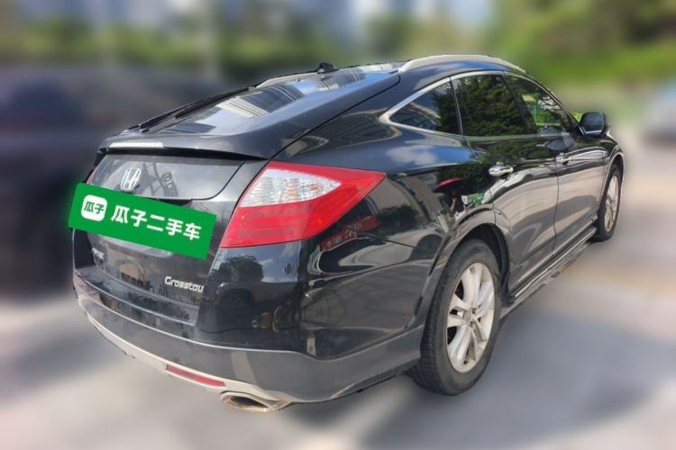 Used Honda Crosstour 2014 2.4L Luxury Edition Rear Right 45 Deg