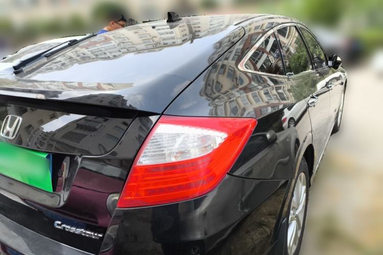 Used Honda Crosstour 2014 2.4L Luxury Edition Rear Right 45 Deg
