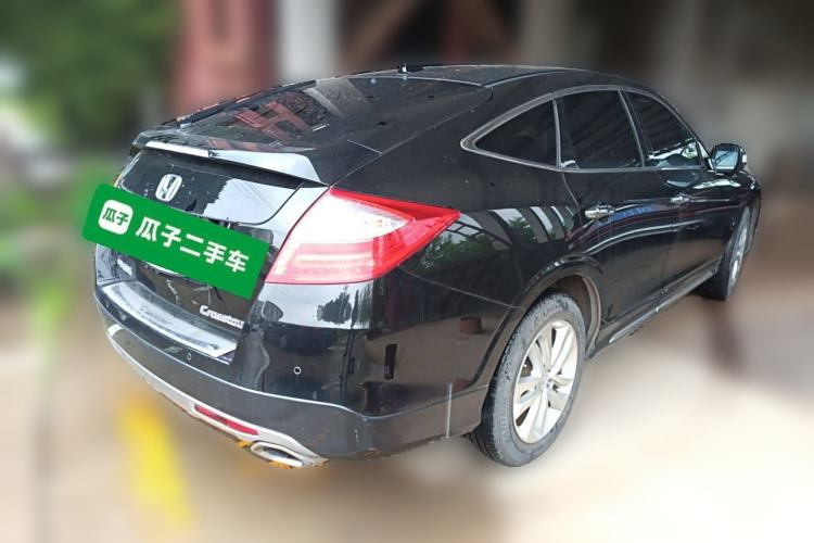 Used Honda Crosstour 2014 2.4L Luxury Edition Rear Right 45 Deg