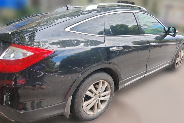 Used Honda Crosstour 2014 2.4L Luxury Edition Rear Right 45 Deg