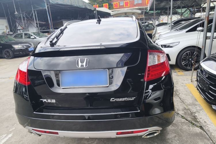 Used Honda Crosstour 2014 2.4L Luxury Edition Rear