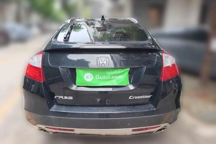 Used Honda Crosstour 2014 2.4L Luxury Edition Rear