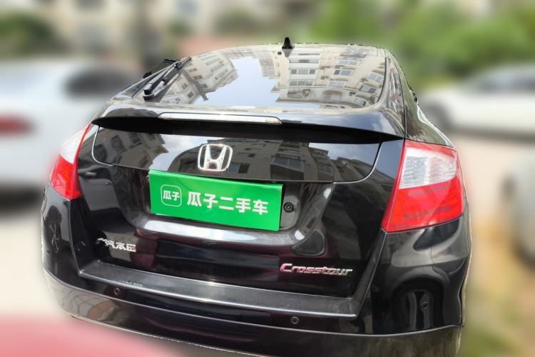 Used Honda Crosstour 2014 2.4L Luxury Edition Rear