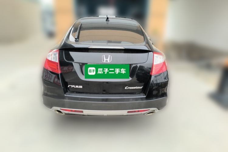Used Honda Crosstour 2014 2.4L Luxury Edition Rear