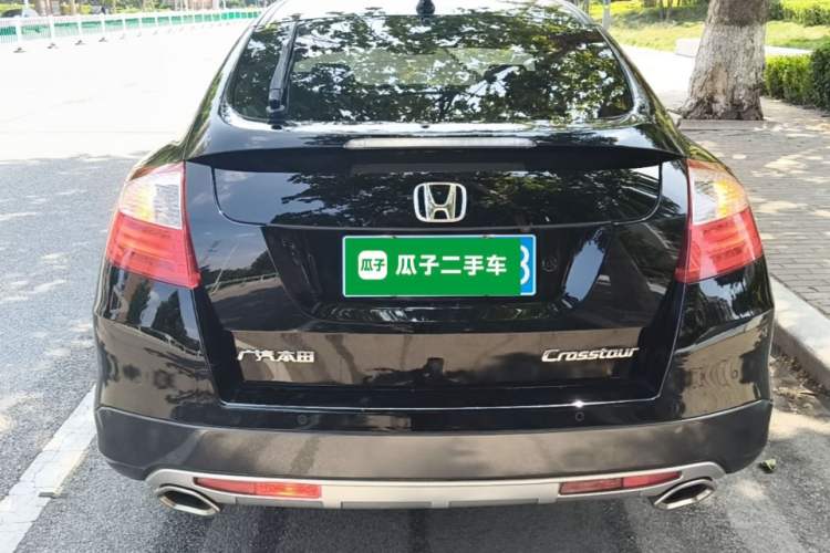 Used Honda Crosstour 2014 2.4L Luxury Edition Rear