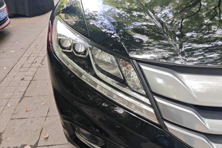 Used Honda Crosstour 2014 2.4L Luxury Edition Right Front Headlight