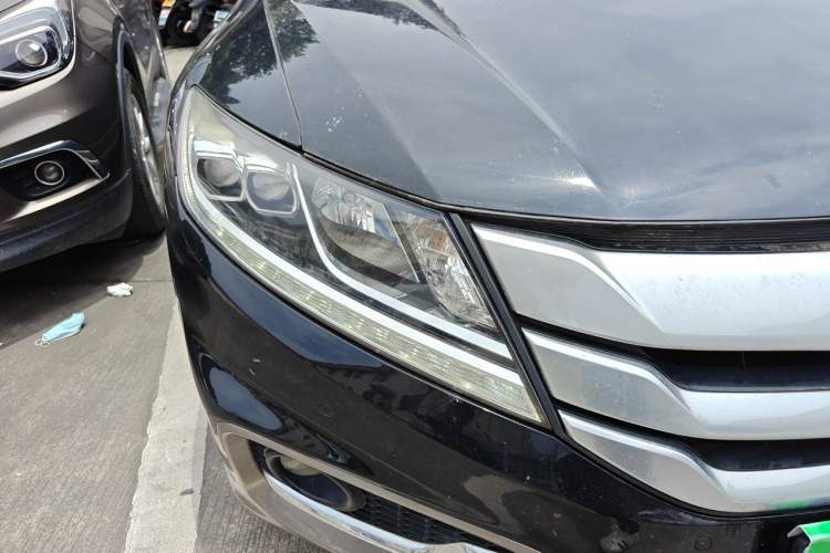 Used Honda Crosstour 2014 2.4L Luxury Edition Right Front Headlight