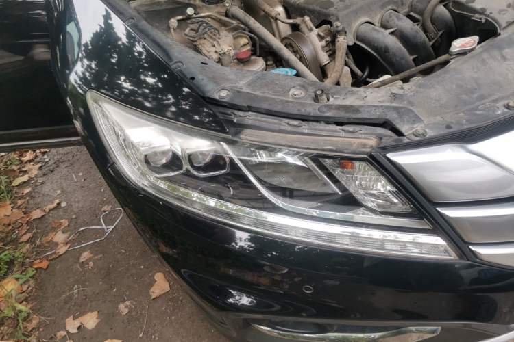 Used Honda Crosstour 2014 2.4L Luxury Edition Right Front Headlight