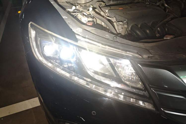 Used Honda Crosstour 2014 2.4L Luxury Edition Right Front Headlight