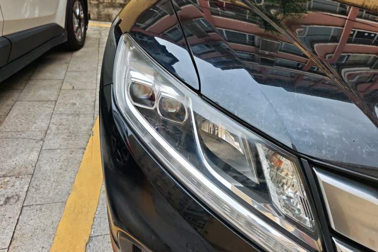 Used Honda Crosstour 2014 2.4L Luxury Edition Right Front Headlight