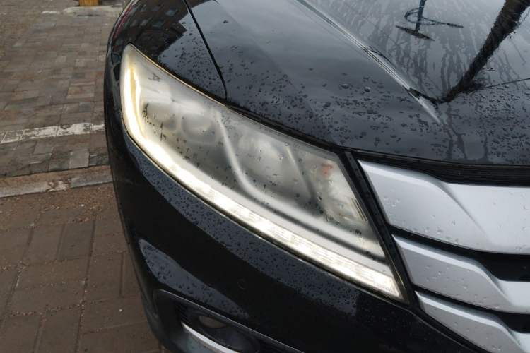 Used Honda Crosstour 2014 2.4L Luxury Edition Right Front Headlight
