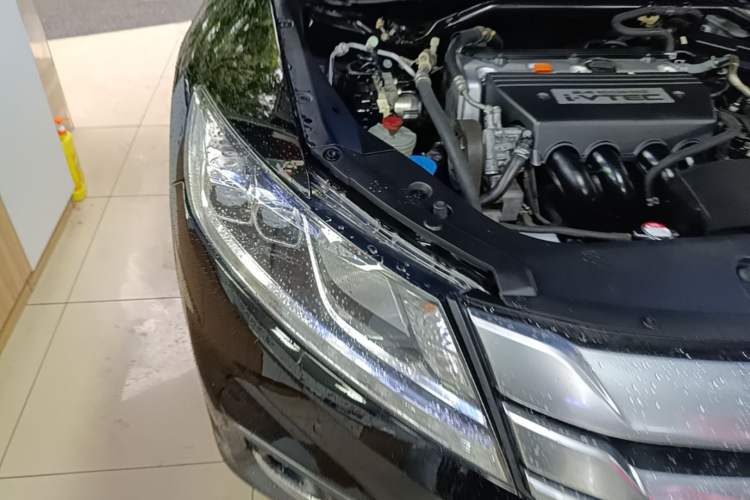 Used Honda Crosstour 2014 2.4L Luxury Edition Right Front Headlight