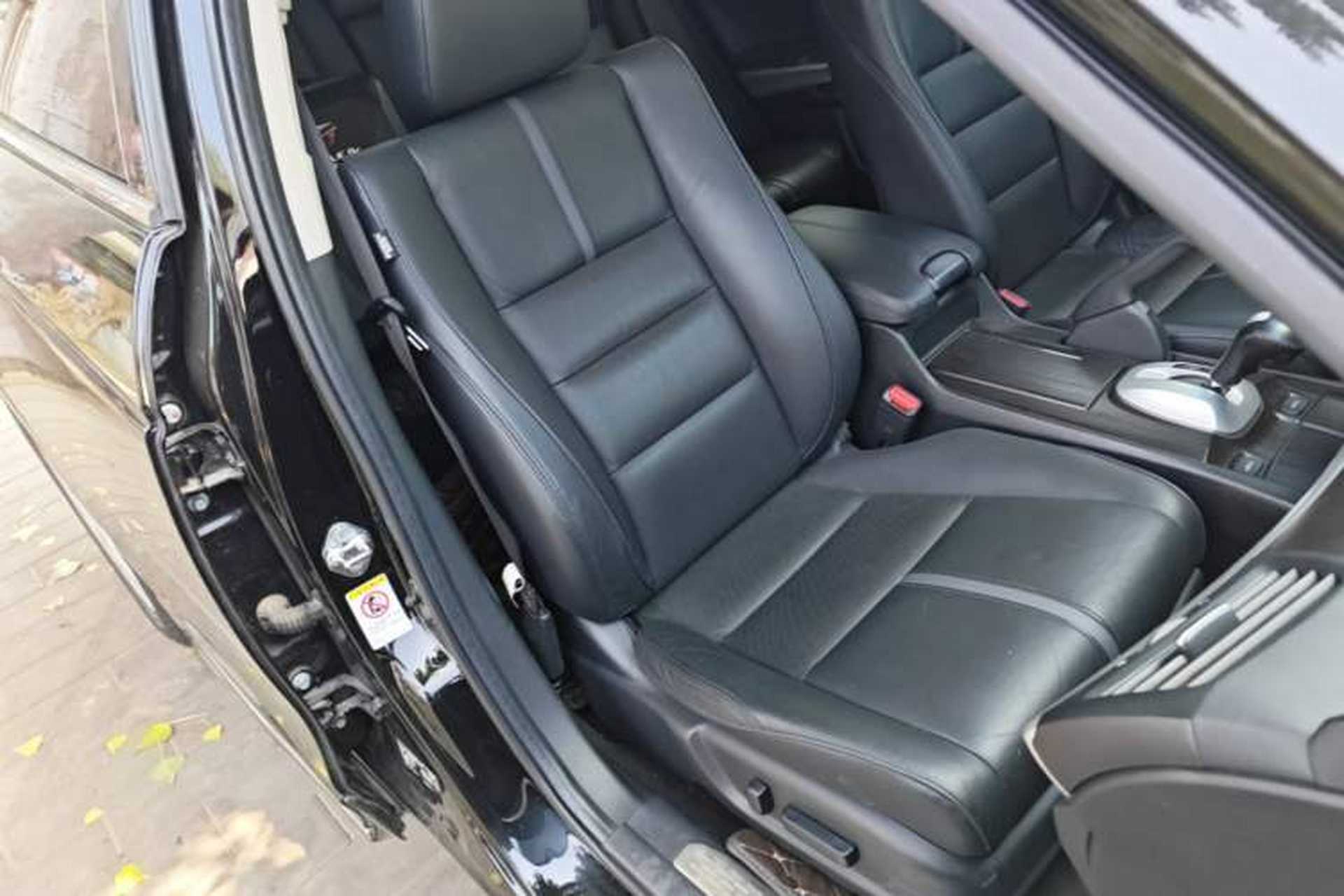 Used Honda Crosstour 2014 2.4L Luxury Edition Right Front Seat