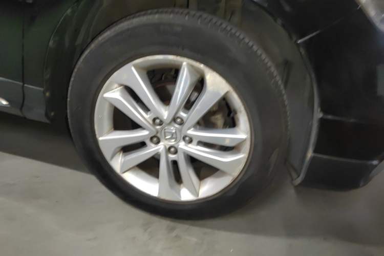Used Honda Crosstour 2014 2.4L Luxury Edition Right Front Wheel Hub
