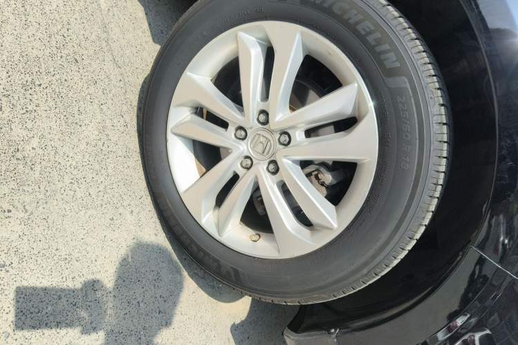 Used Honda Crosstour 2014 2.4L Luxury Edition Right Front Wheel Hub