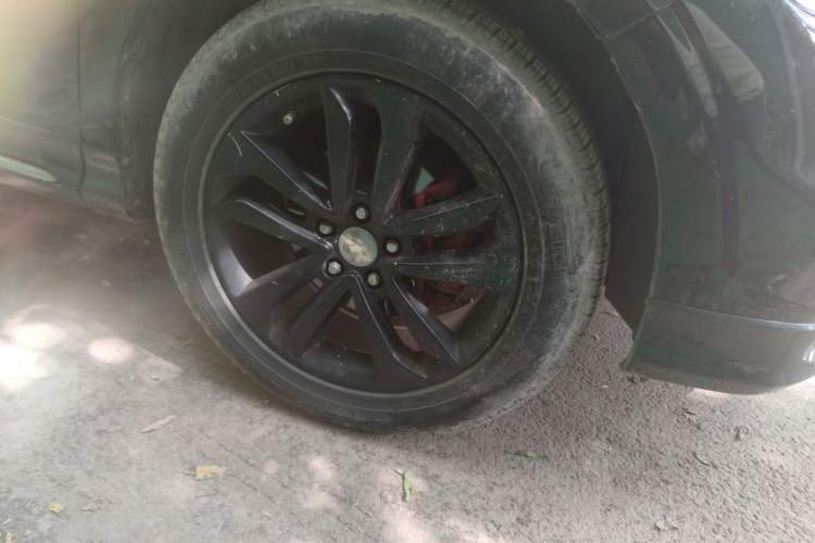 Used Honda Crosstour 2014 2.4L Luxury Edition Right Front Wheel Hub