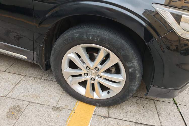 Used Honda Crosstour 2014 2.4L Luxury Edition Right Front Wheel Hub