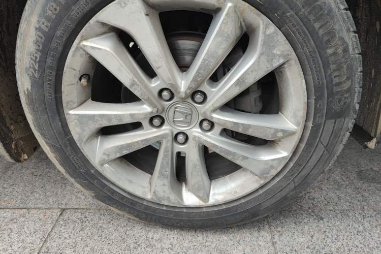 Used Honda Crosstour 2014 2.4L Luxury Edition Right Front Wheel Hub
