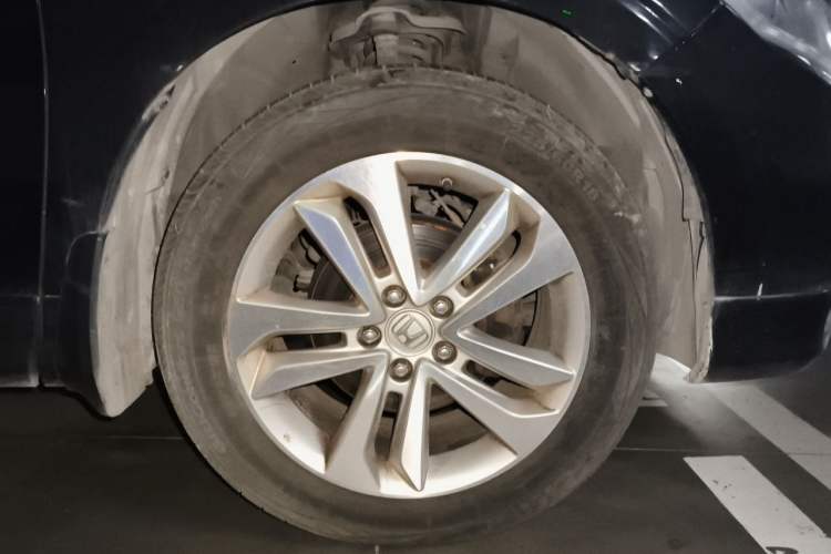 Used Honda Crosstour 2014 2.4L Luxury Edition Right Front Wheel Hub