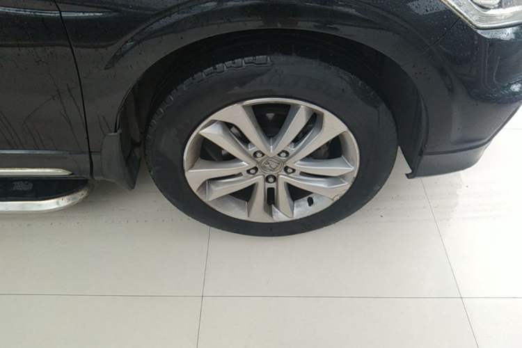 Used Honda Crosstour 2014 2.4L Luxury Edition Right Front Wheel Hub