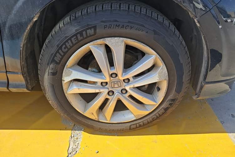 Used Honda Crosstour 2014 2.4L Luxury Edition Right Front Wheel Hub