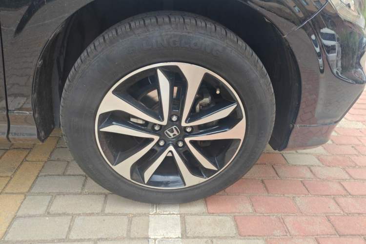 Used Honda Crosstour 2014 2.4L Luxury Edition Right Front Wheel Hub