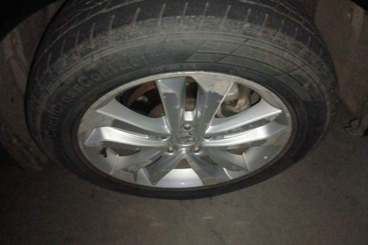 Used Honda Crosstour 2014 2.4L Luxury Edition Right Front Wheel Hub