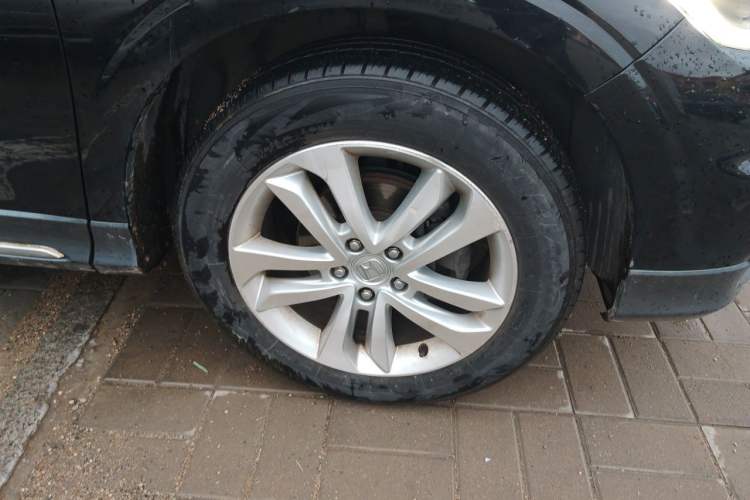 Used Honda Crosstour 2014 2.4L Luxury Edition Right Front Wheel Hub
