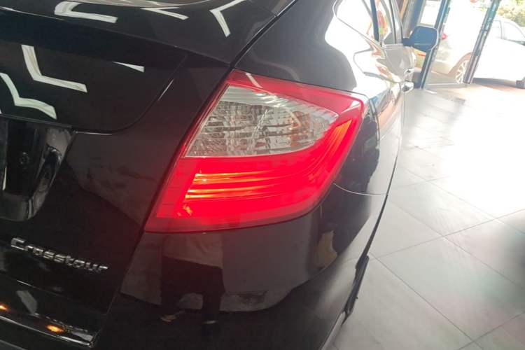 Used Honda Crosstour 2014 2.4L Luxury Edition Right Rear Taillight