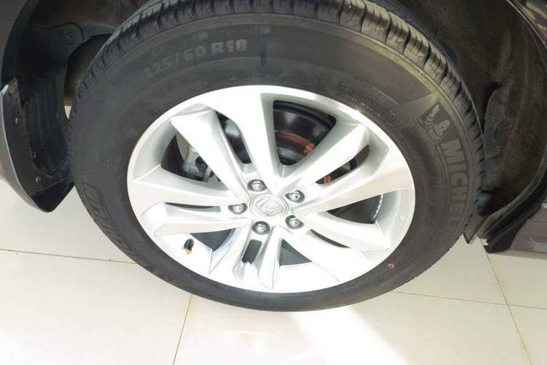Used Honda Crosstour 2014 2.4L Luxury Edition Right Rear Wheel Hub