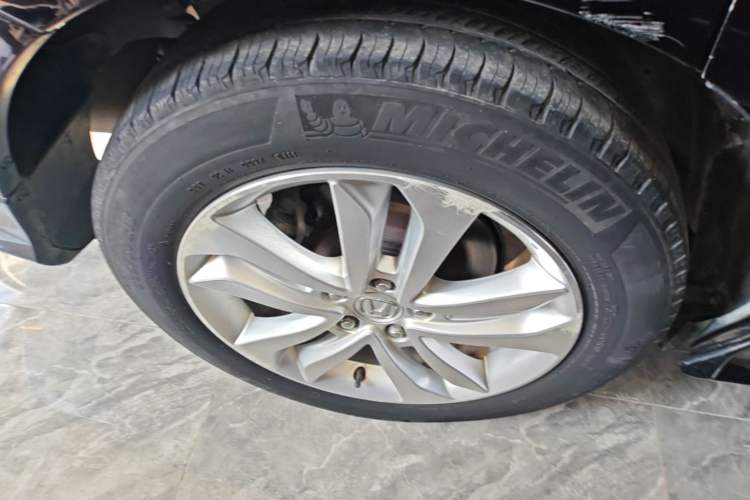 Used Honda Crosstour 2014 2.4L Luxury Edition Right Rear Wheel Hub
