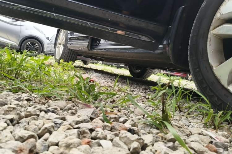 Used Honda Crosstour 2014 2.4L Luxury Navigation Edition Right Side Sill