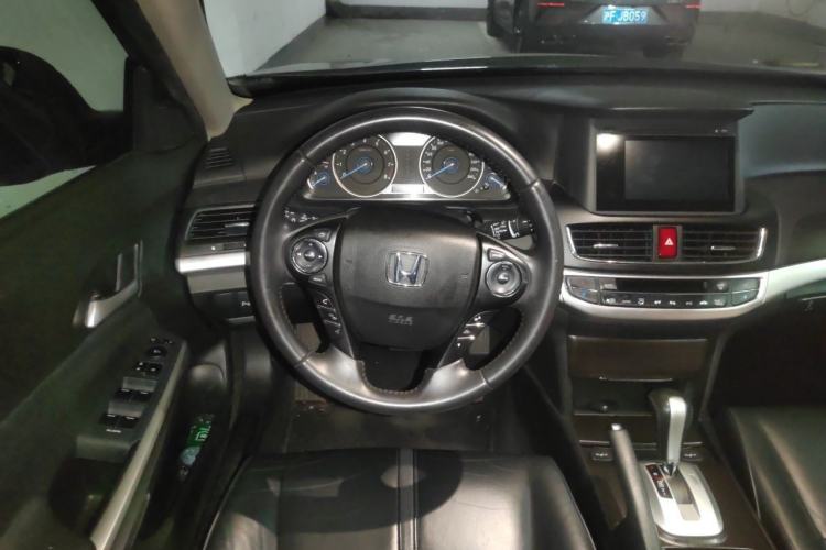 Used Honda Crosstour 2014 2.4L Luxury Edition Steering Wheel
