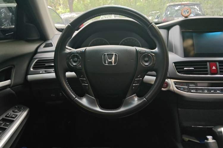 Used Honda Crosstour 2014 2.4L Luxury Edition Steering Wheel