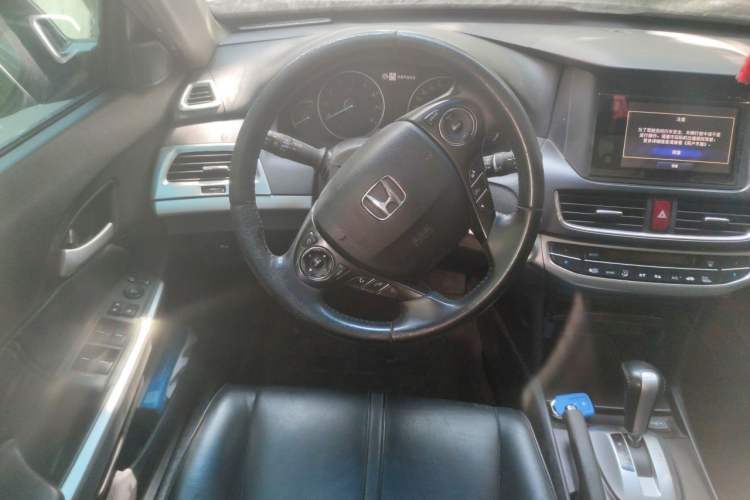 Used Honda Crosstour 2014 2.4L Luxury Edition Steering Wheel
