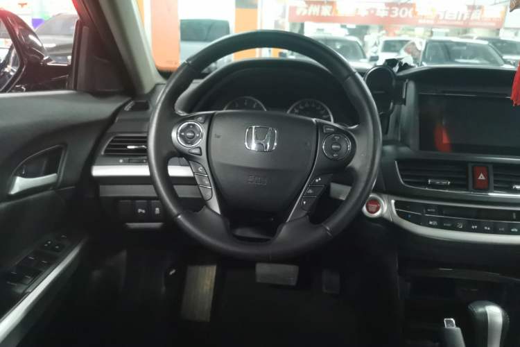 Used Honda Crosstour 2014 2.4L Luxury Edition Steering Wheel