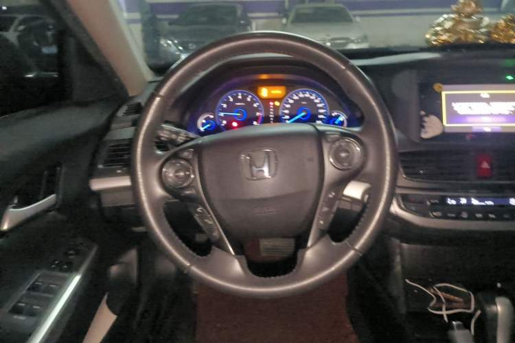 Used Honda Crosstour 2014 2.4L Luxury Edition Steering Wheel