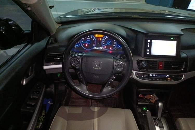 Used Honda Crosstour 2014 2.4L Luxury Edition Steering Wheel