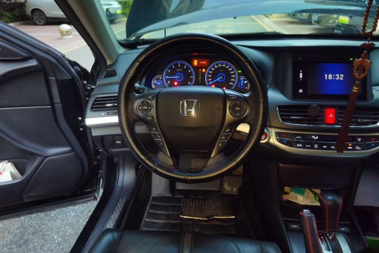 Used Honda Crosstour 2014 2.4L Luxury Edition Steering Wheel