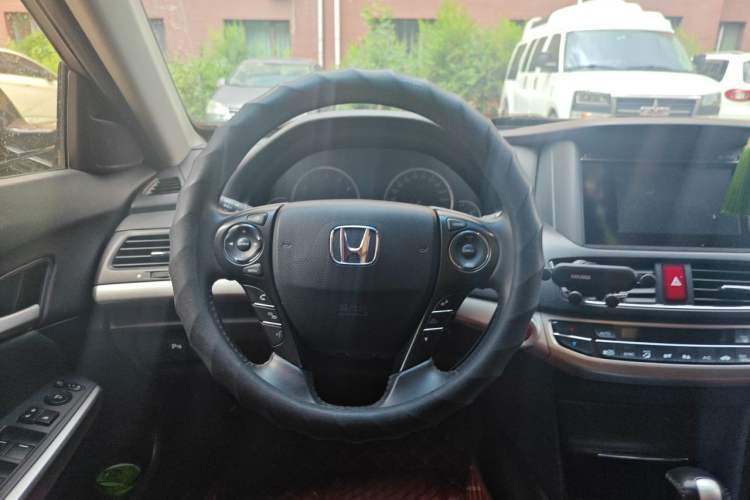 Used Honda Crosstour 2014 2.4L Luxury Edition Steering Wheel