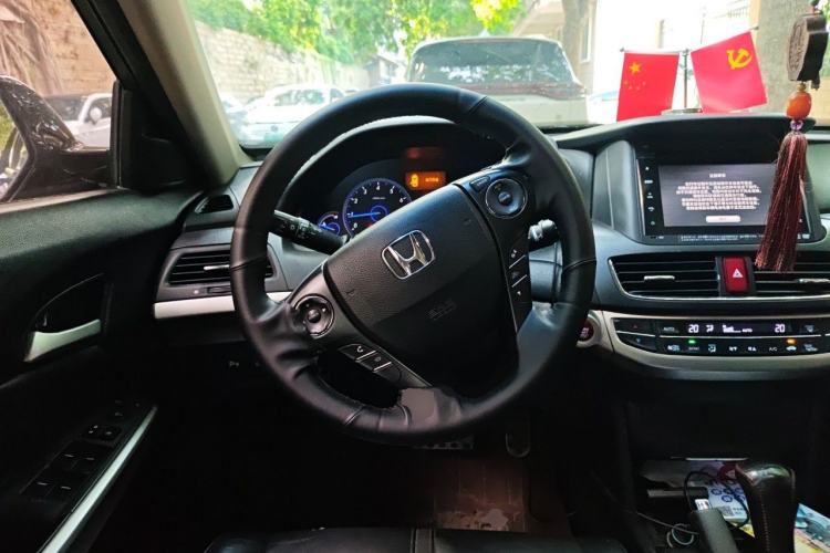 Used Honda Crosstour 2014 2.4L Luxury Navigation Edition Steering Wheel